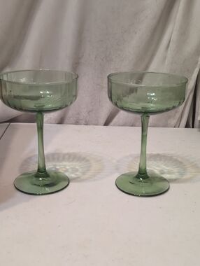 Round House Green Wine Glasses 8'.5 Ounces NIB